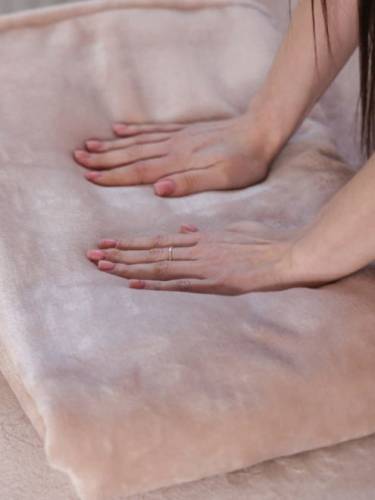 Koc pluszowy na fotel kosmetyczny - beżowy 110x180cm