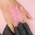 SHELLY Odbudowujący krem-peeling do dłoni i stóp 350g